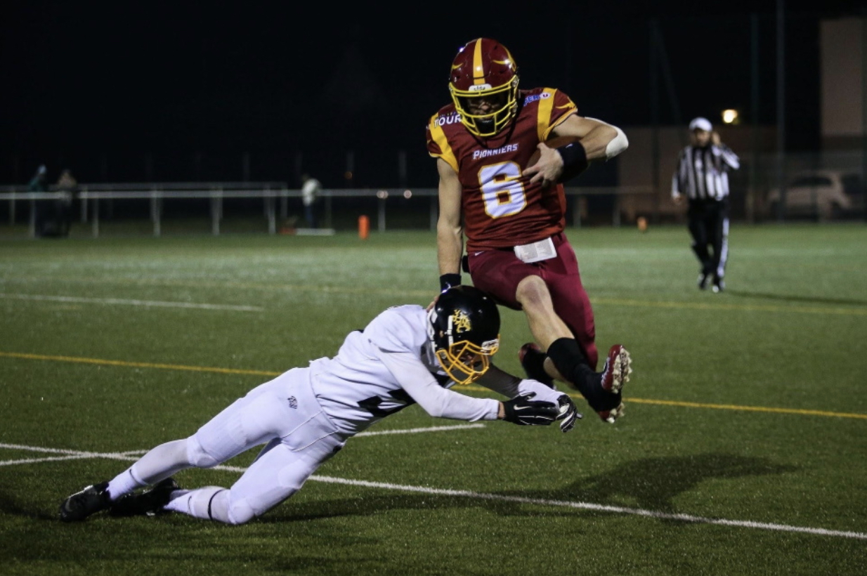 Clark Hazlett: Veteran QB Joins Australian Football Scene 4