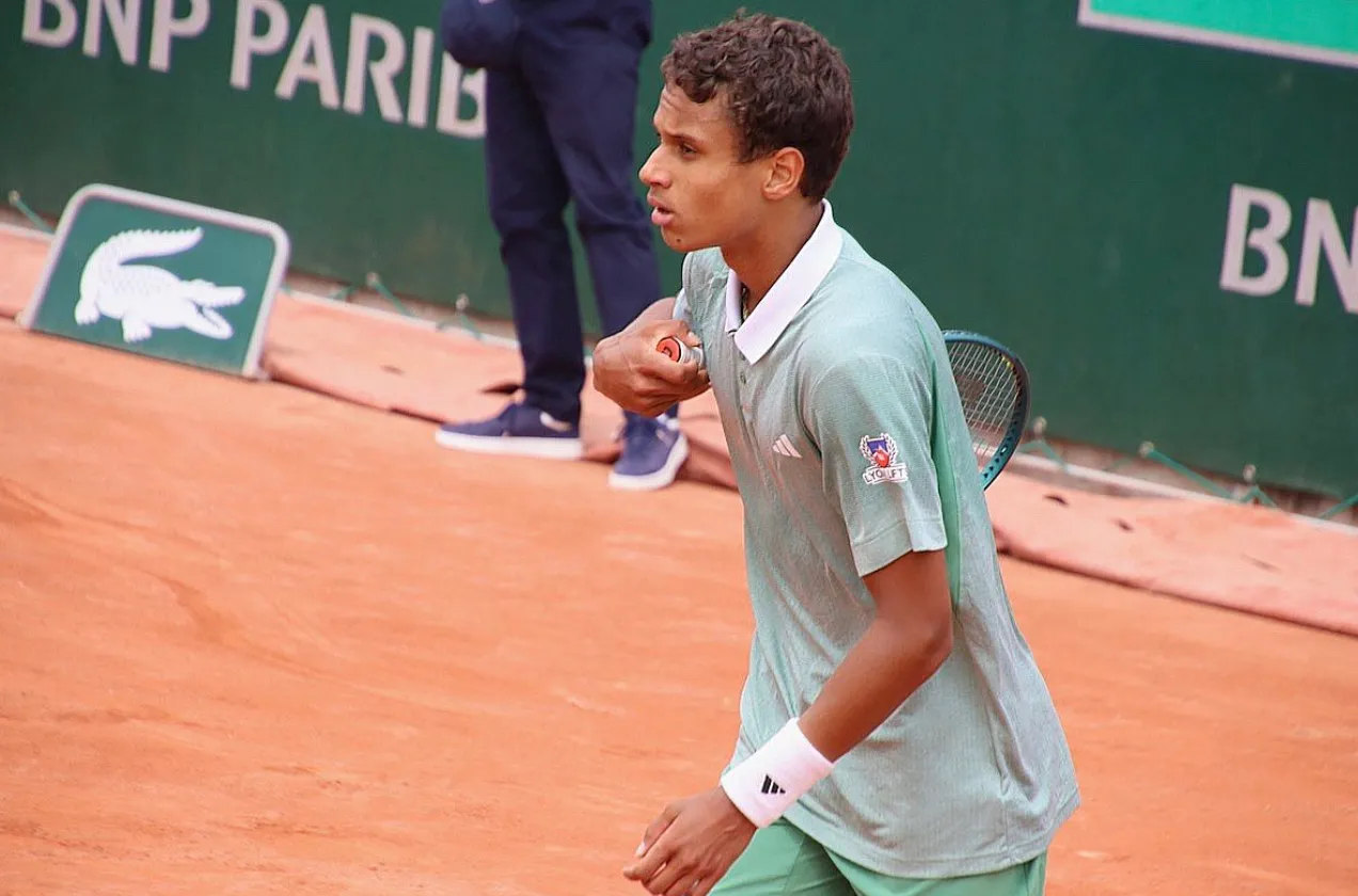 🟦 Radu Albot vs Gabriel Diallo – French Open Prediction 2025 Qualifying 4
